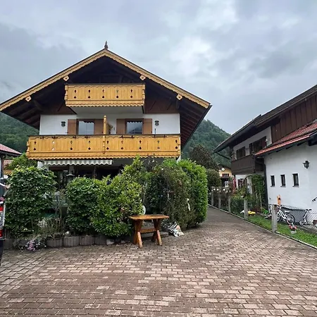 Wichtel Haus Apartman Oberau
